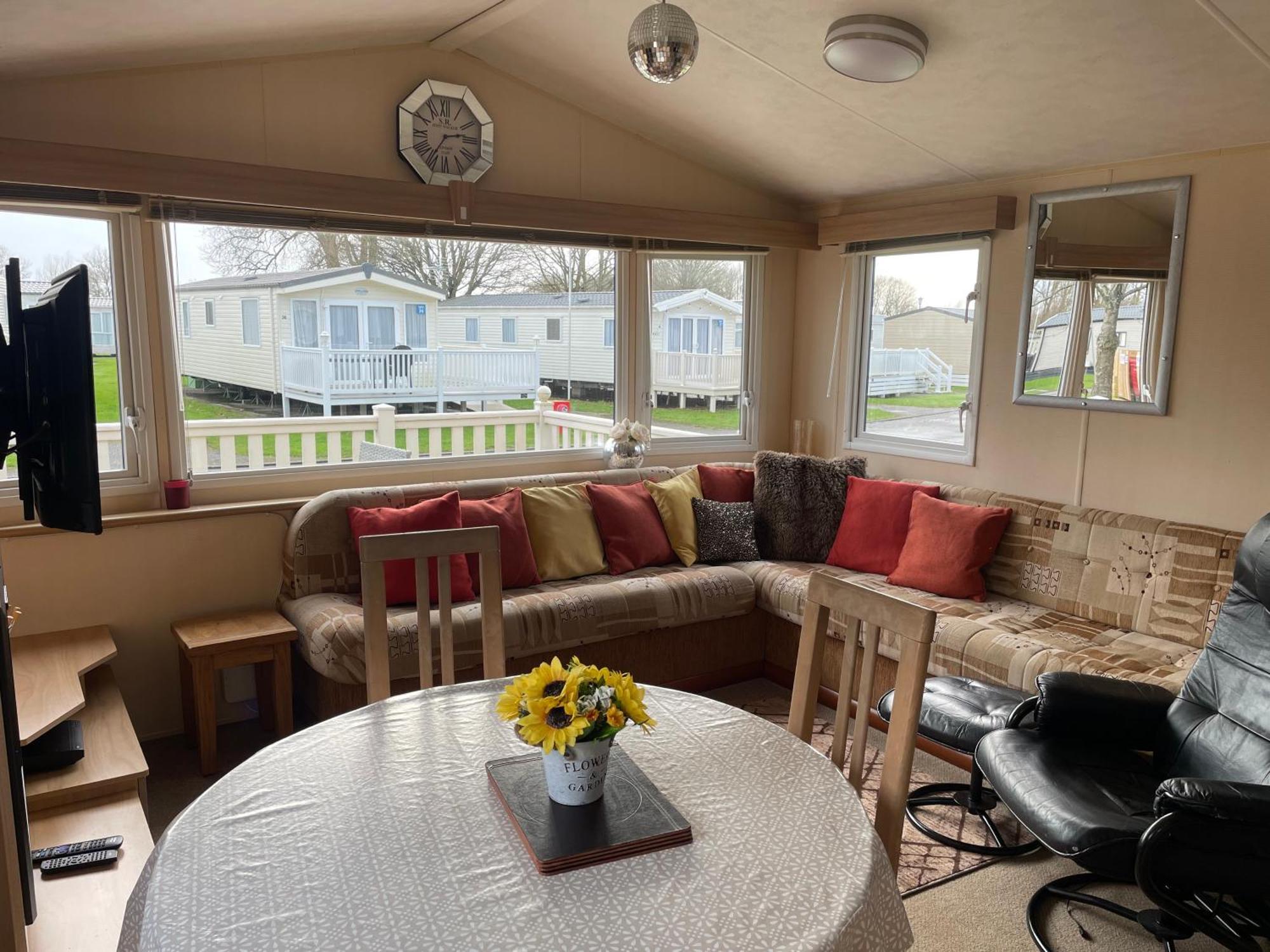 Cosy 3 Bedroom Caravan, South Cerney Exterior foto